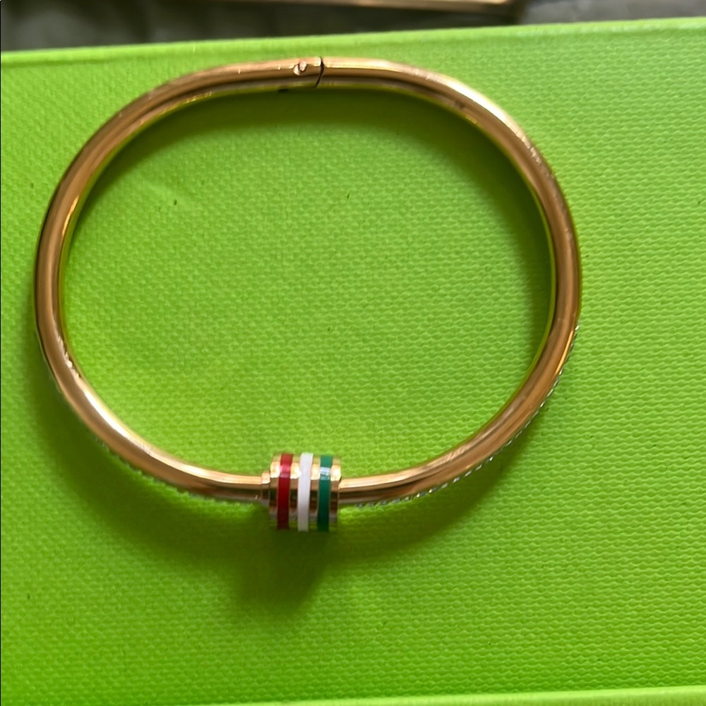 Elegant Gold Bracelet with Multicolor Accents